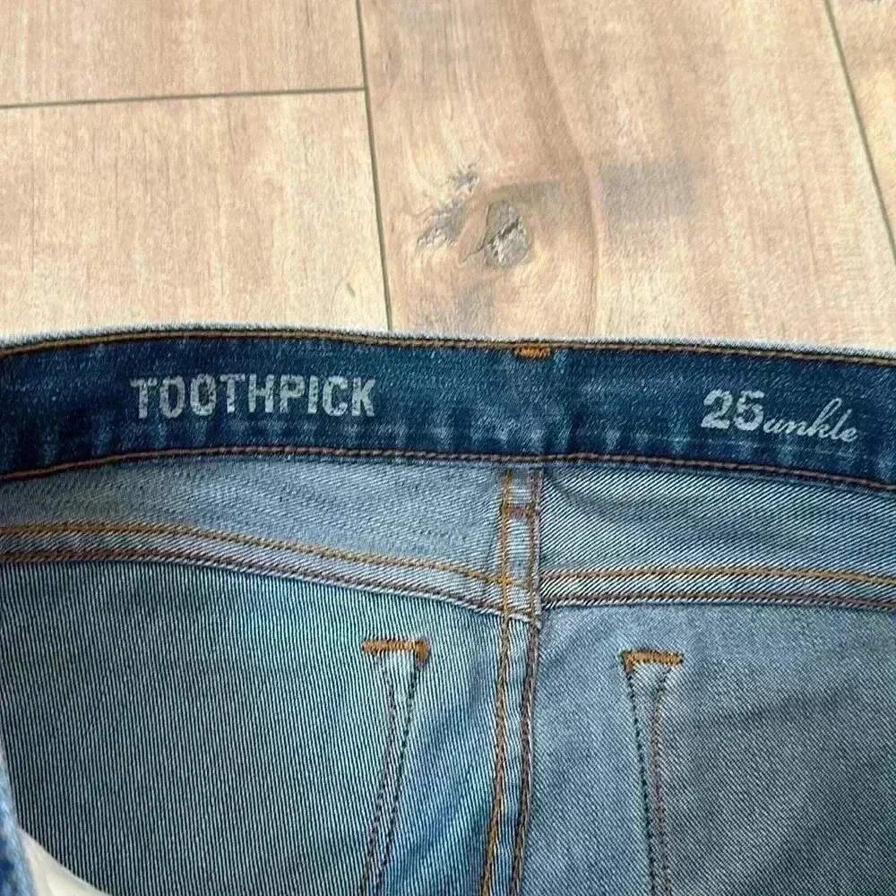 J. Crew Toothpick Ankle Jeans Sz 25